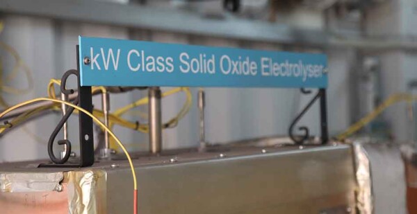 CSIRO’s tubular solid oxide electrolysis equipment