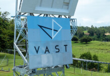 Vast’s assets to be sold, IP transferred to ARENA under DOCA Close up of concentrated solar thermal power receiver tower with Vast logo and green countryside in background