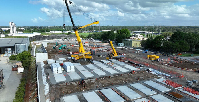 Large crane and other construction equipment building the Brendale Battery Energy Storage System